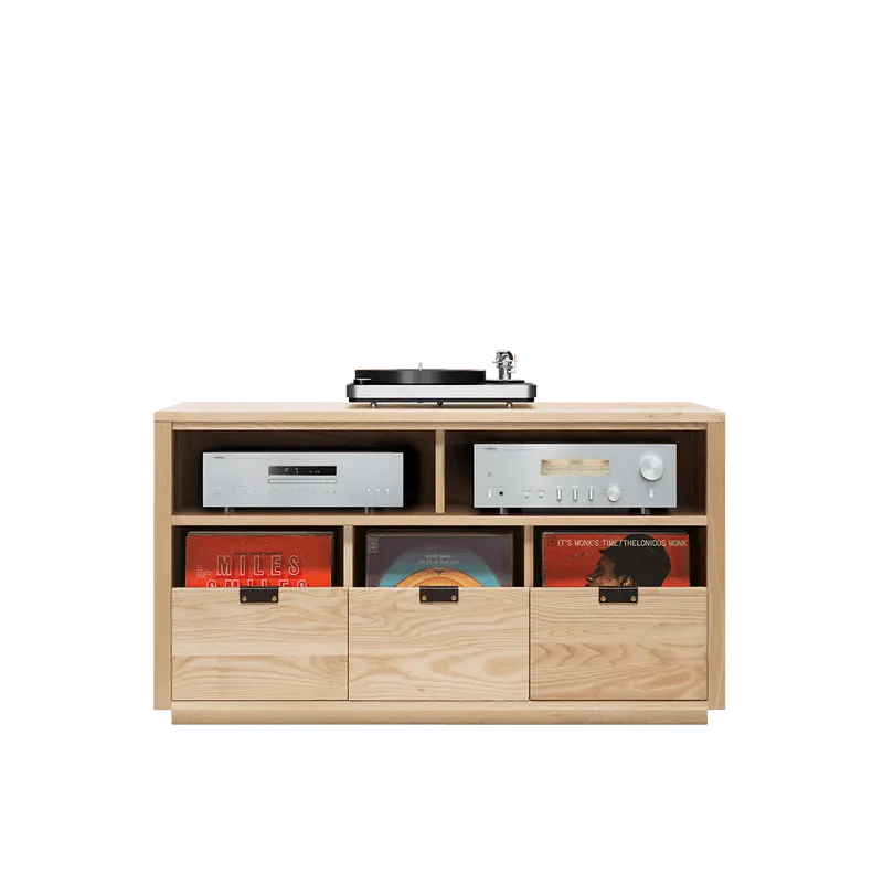 Symbol Audio Dovetail 3 × 1.5 with Equipment Shelf