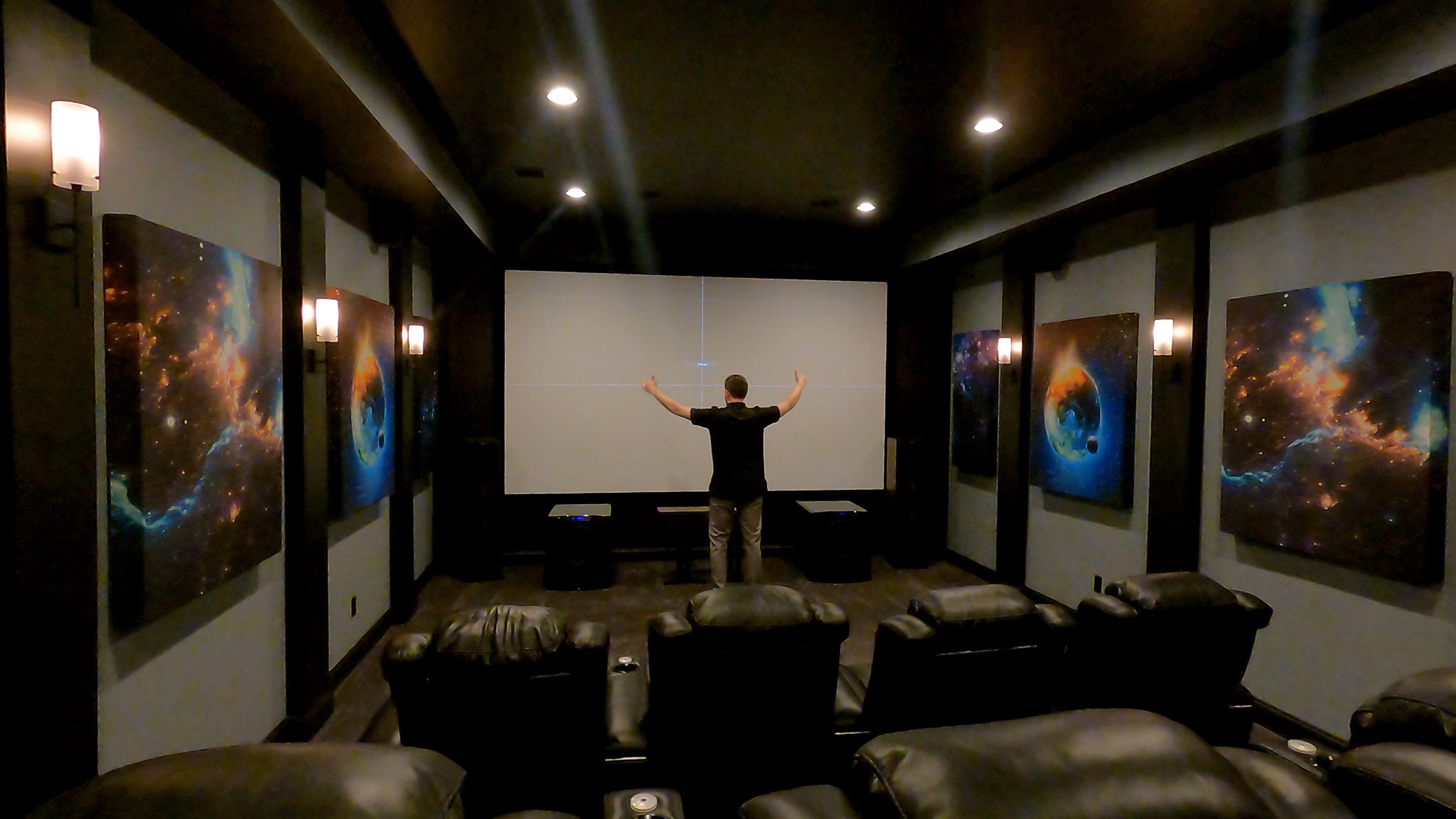 Projection screen
